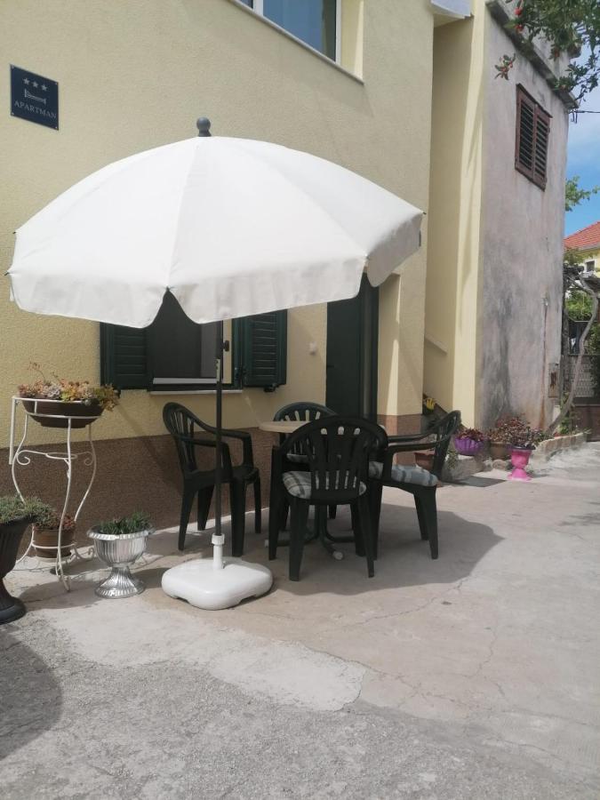 Apartment Sunce Kaštela Esterno foto